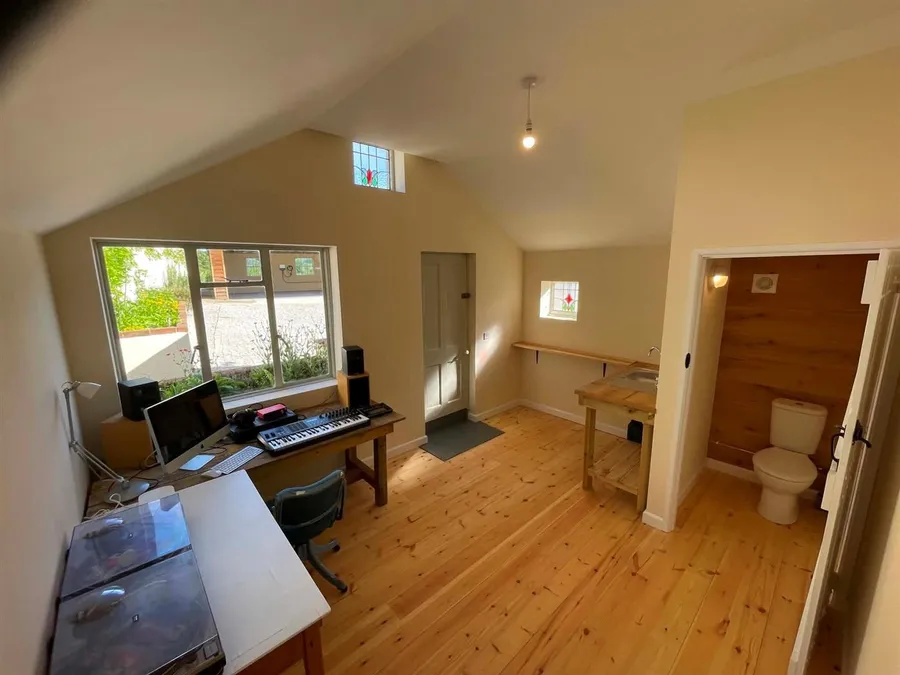 Property Image 33
