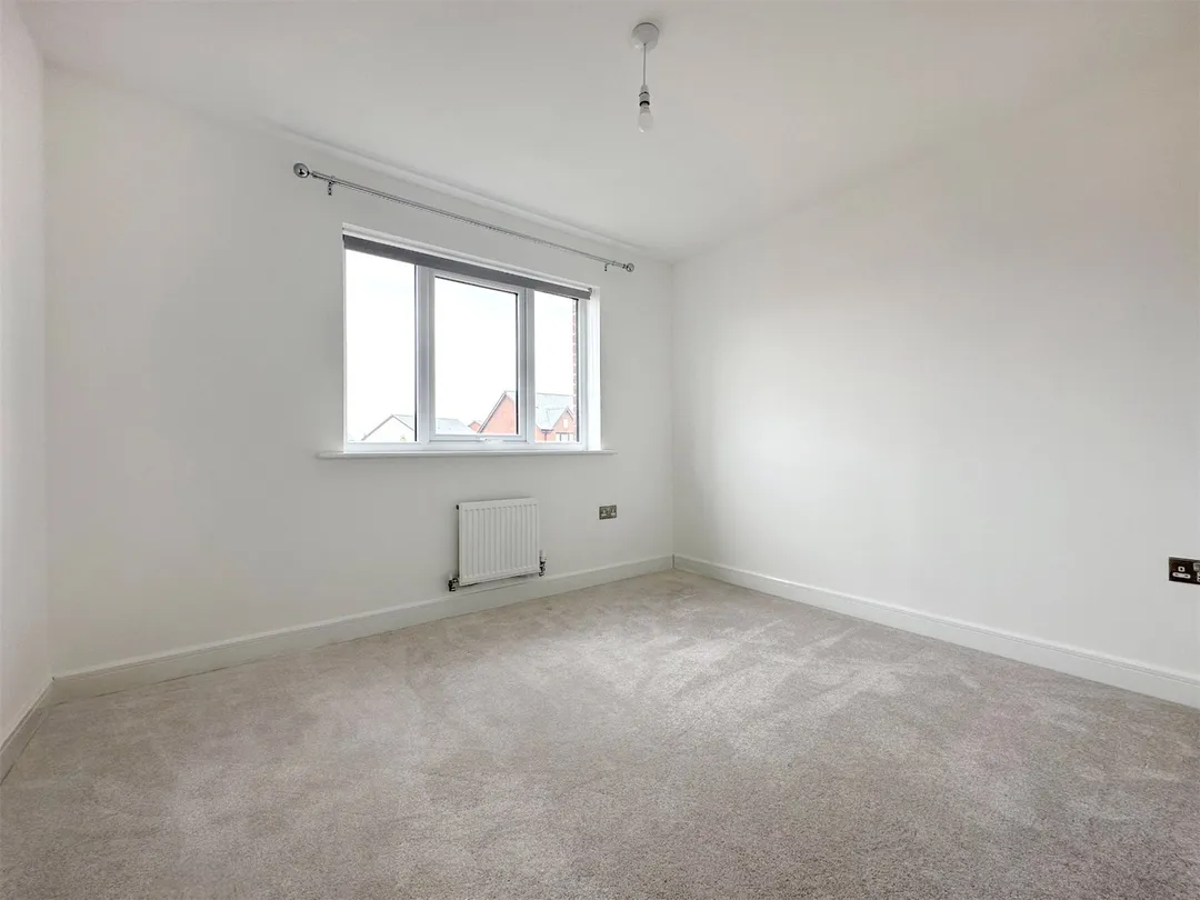 https://mr0.homeflow-assets.co.uk/files/photo/image/47752/0805/_x_/OCL220048_28.jpg