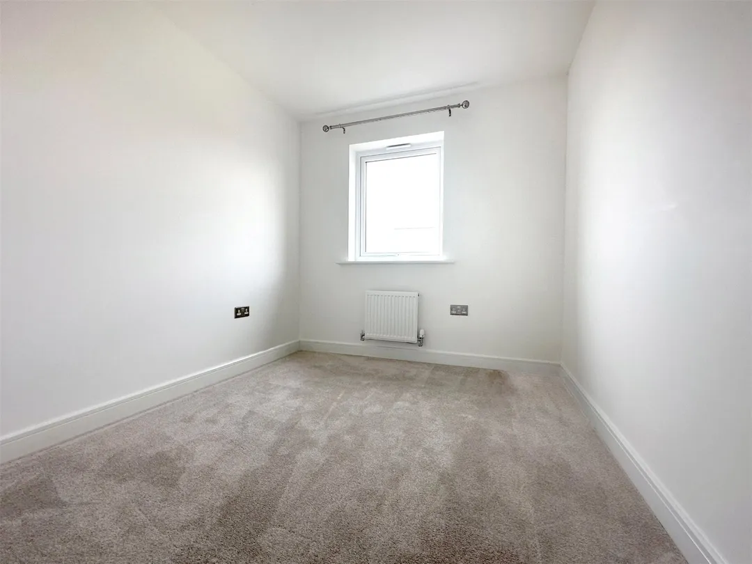 https://mr0.homeflow-assets.co.uk/files/photo/image/47752/0809/_x_/OCL220048_29.jpg