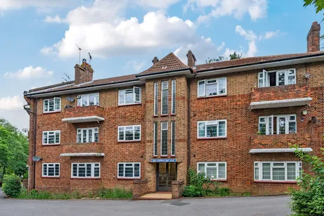 Great North Road, New Barnet, EN5