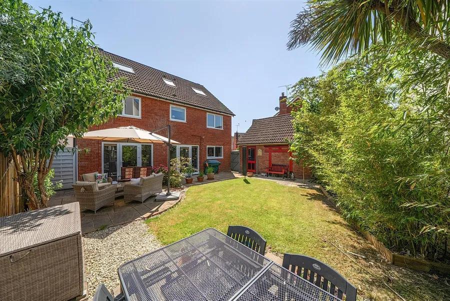 Property Image 12