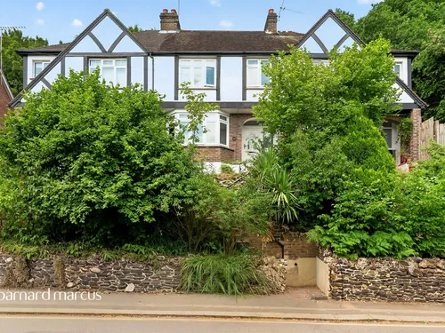 Garlands Road, Redhillphoto
