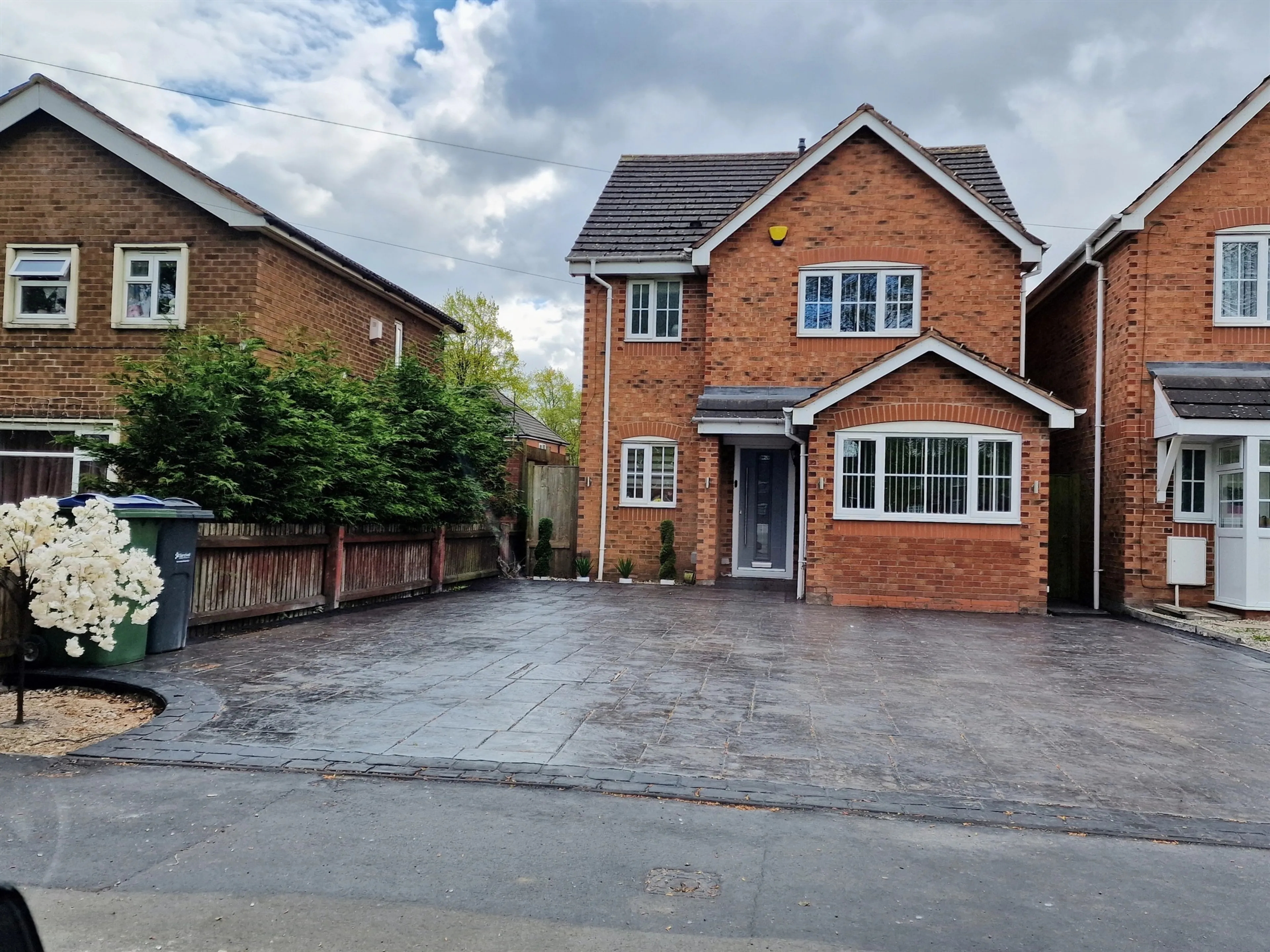 Property photo 0