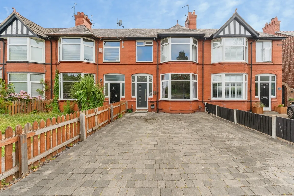 Chester Road, Whitby, Ellesmere Port