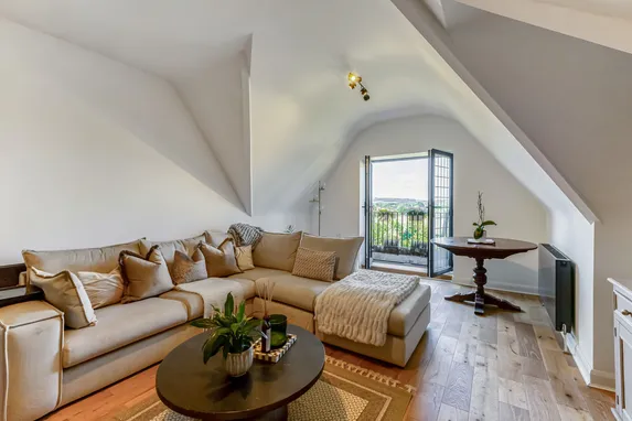 High Hilden Close, Tonbridge, TN10