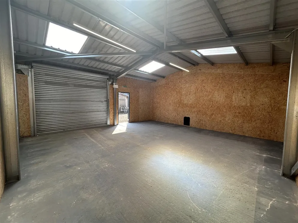 Property carousel item 4