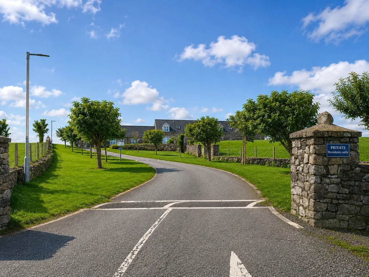 Llangefni, Isle of Anglesey, LL77