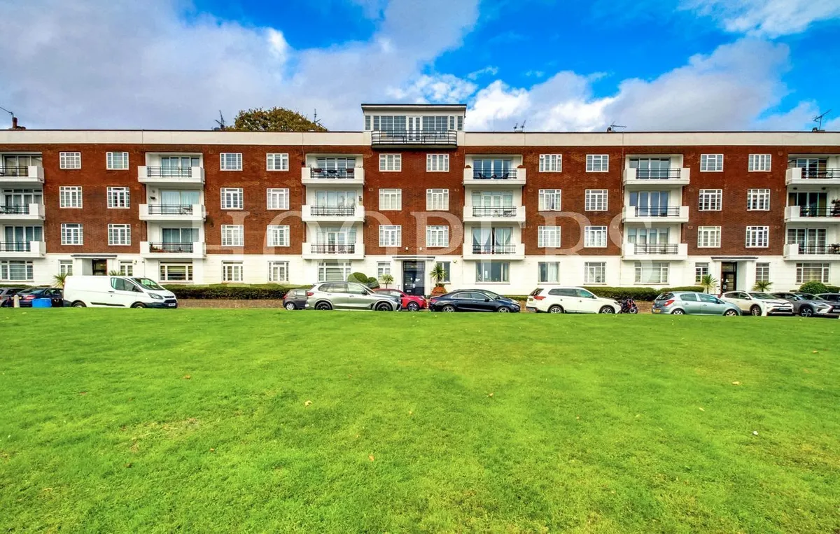 Dollis Hill Lane, London, NW2