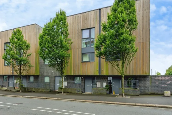 Millbay Road, Plymouth, Devon, PL1