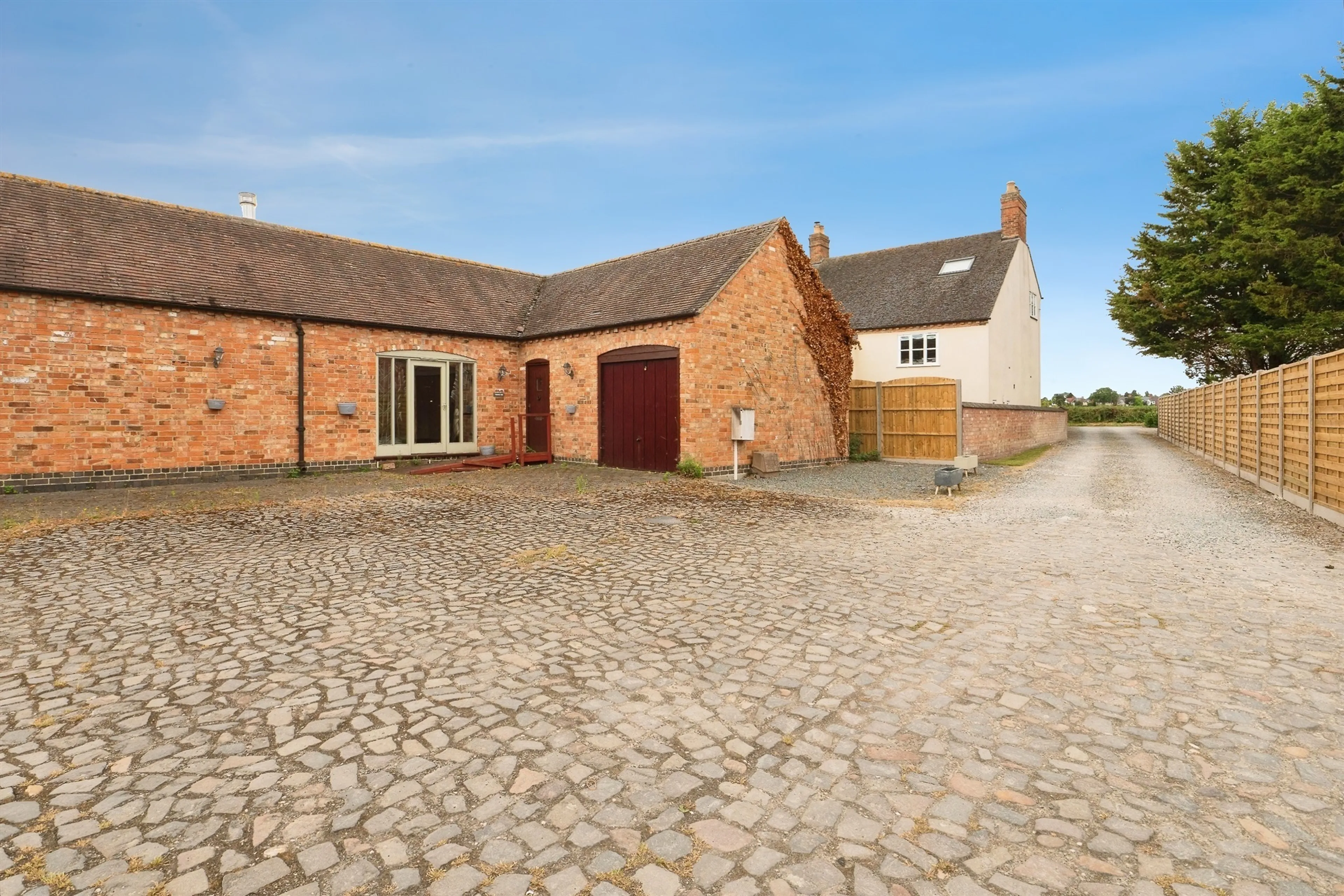 Property at Hinckley Road, Barwell, Leicester