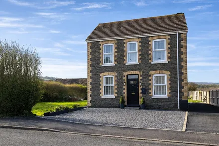 Heol Llanelli, Pontyates, Llanelli, SA15