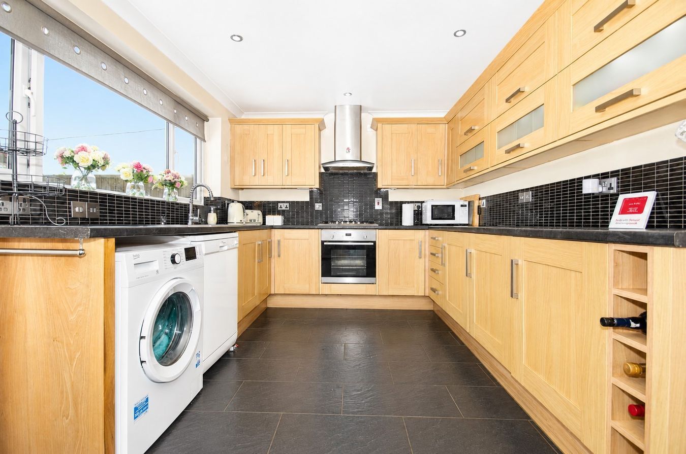 Coniston Close, Brownsover, Rugby, CV21