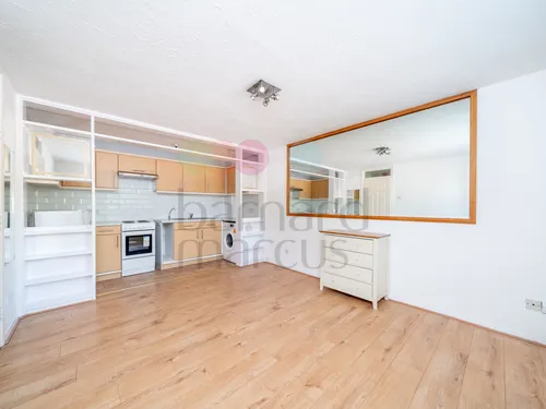 Laburnum Close, Poplar Grove, New Southgatephoto