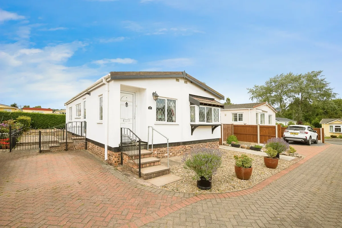 Orchard Park, Elton, Chester