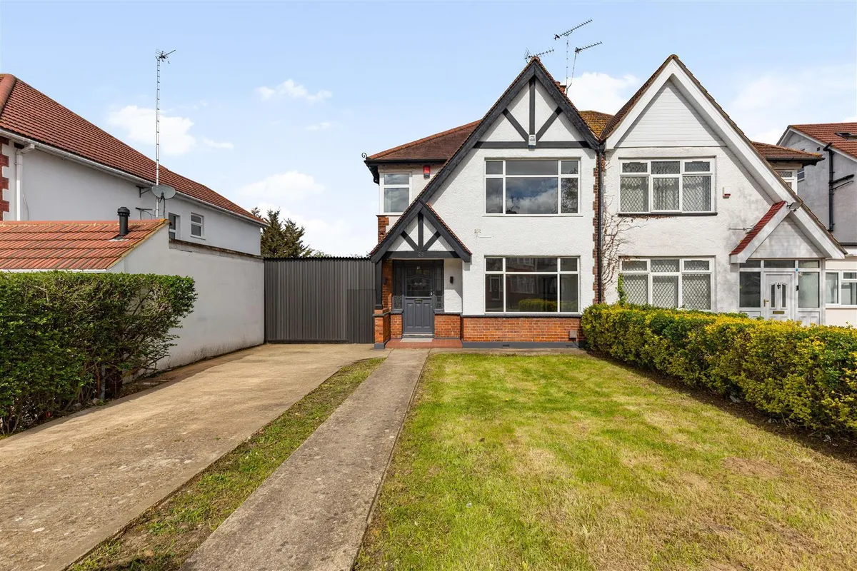 Queenscourt, Wembley, HA9