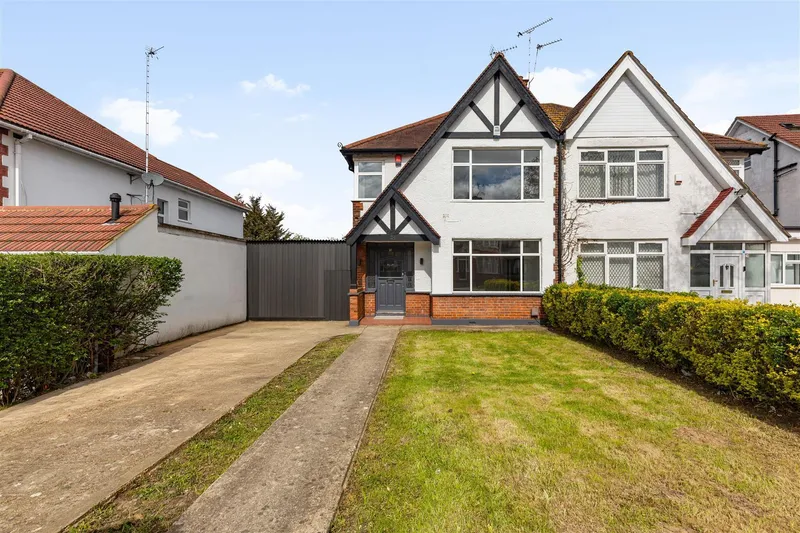Queenscourt, Wembley, HA9
