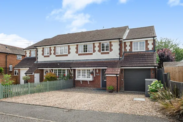 Woodside, West Horsley, Surrey, KT24 6NA