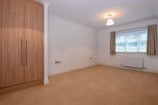 Devenish Road, Sunningdale SL5 photo 6