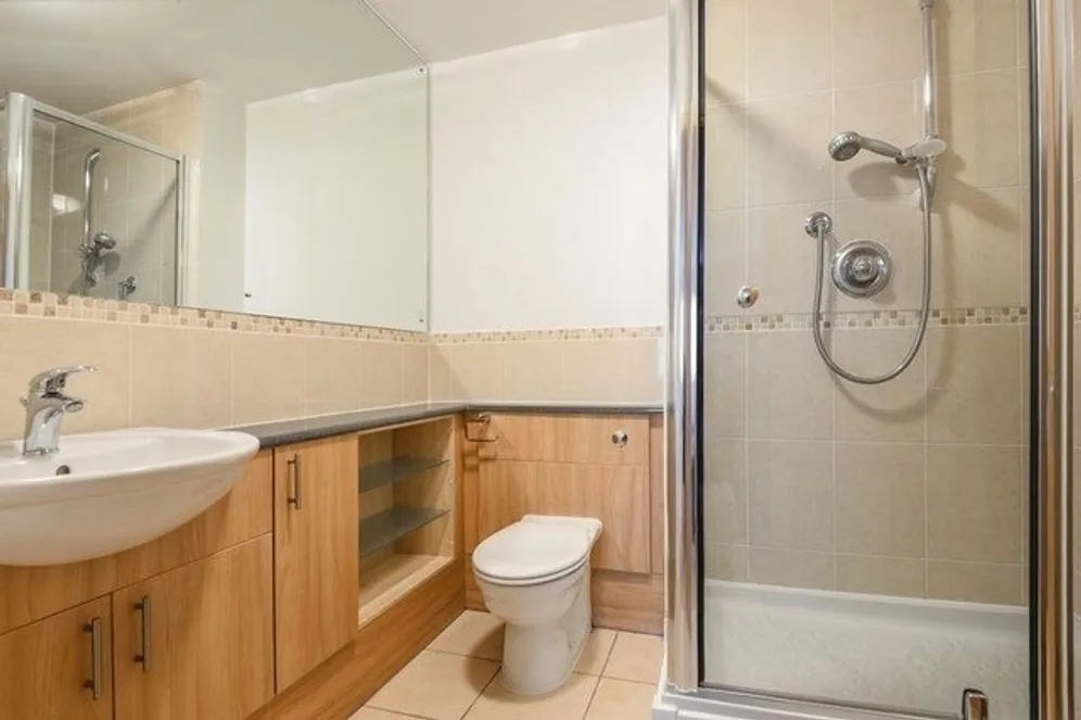 Devenish Road, Sunningdale SL5 photo 7