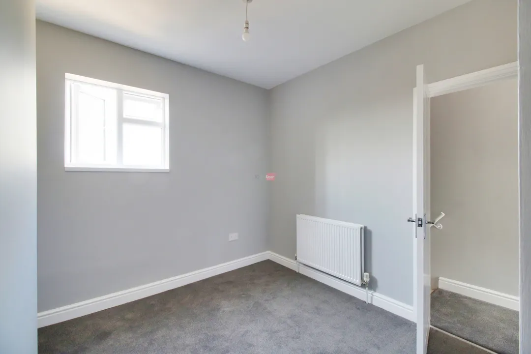 https://mr0.homeflow-assets.co.uk/files/photo/image/47753/1519/_x_/24017_rdhacb_1666130654_IMG_10.jpg