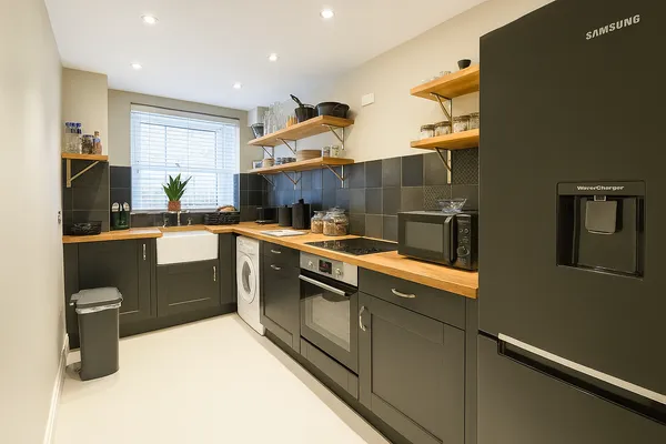 Woodford Road, South Woodford, E18