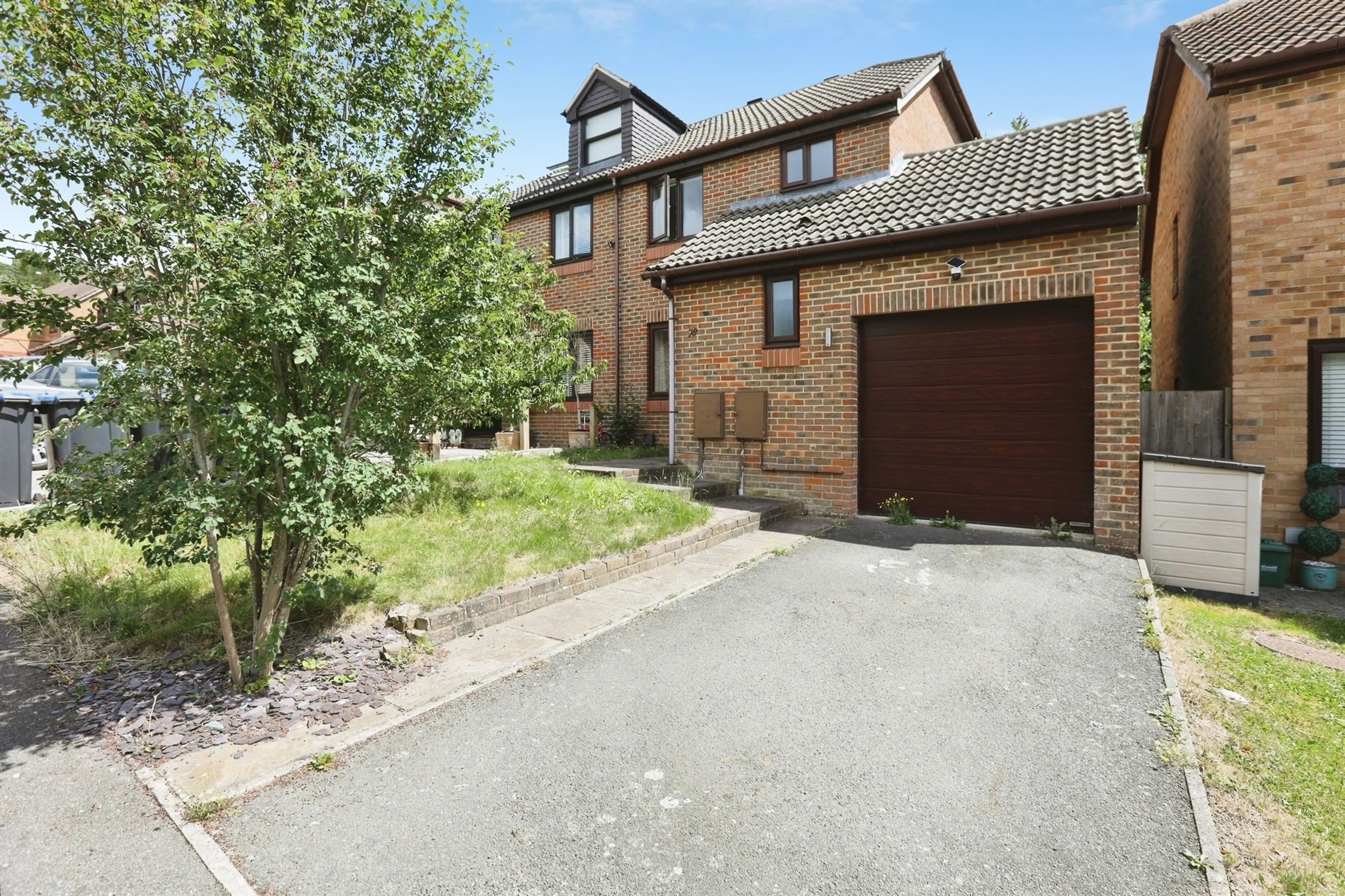 Property photo 0