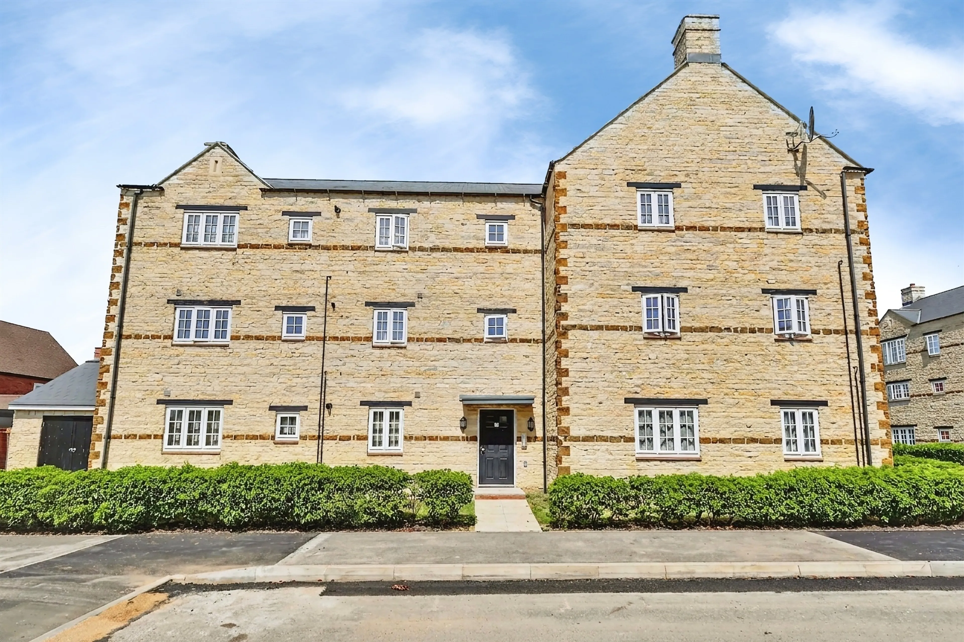 Property photo 0