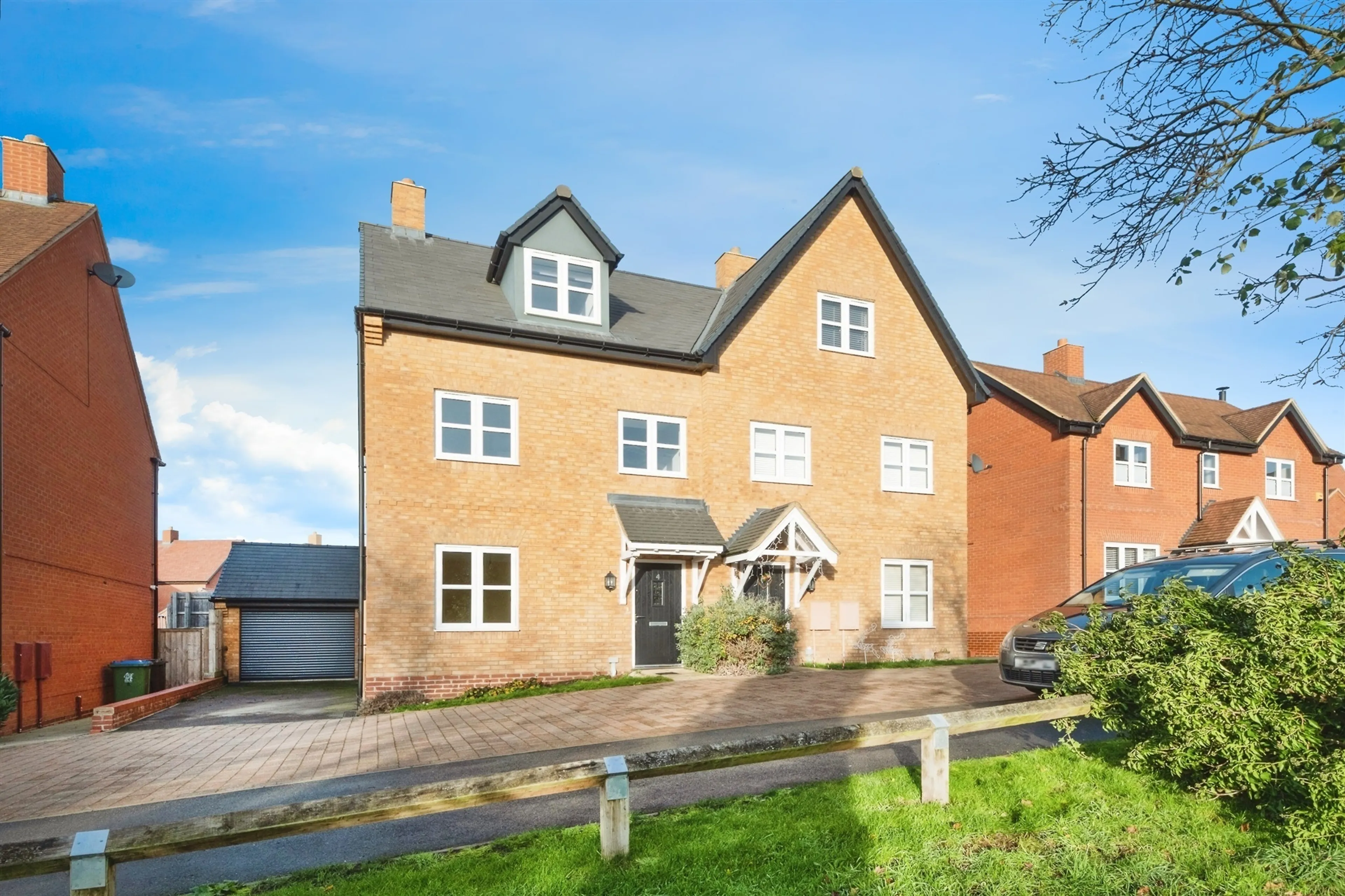 Property photo 0