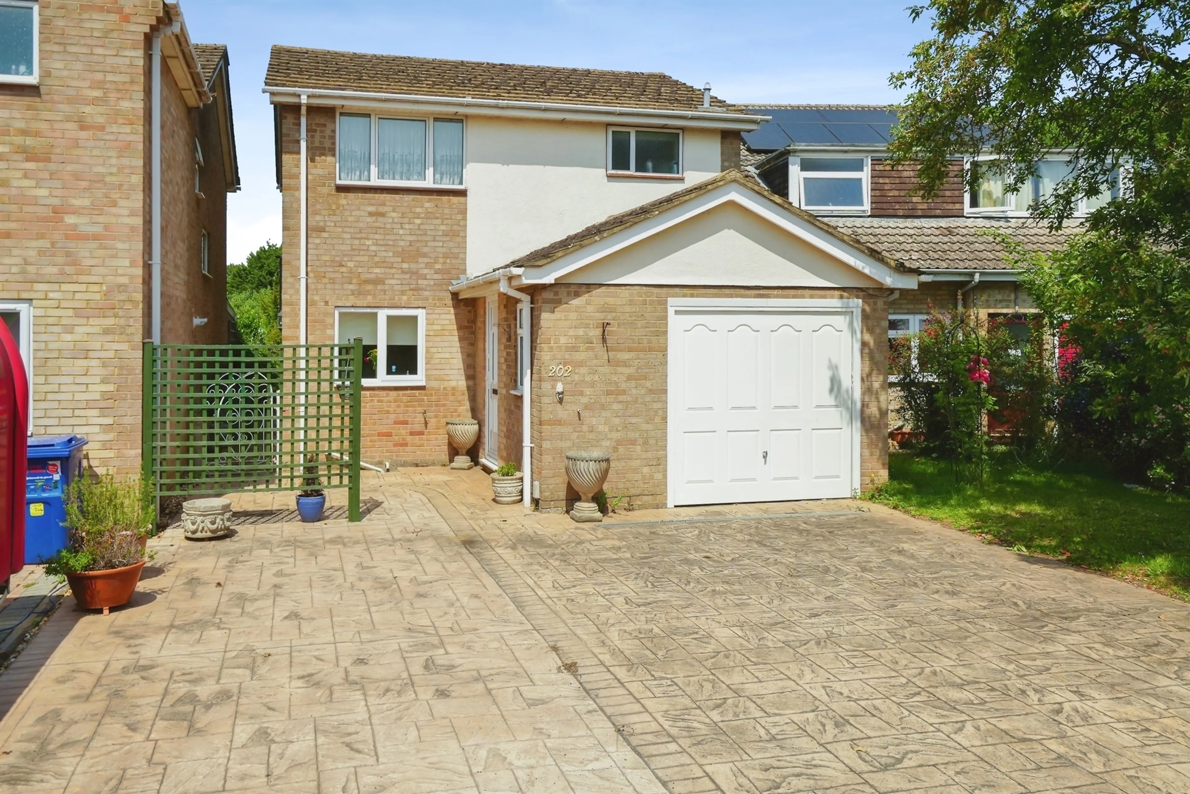 Property photo 0