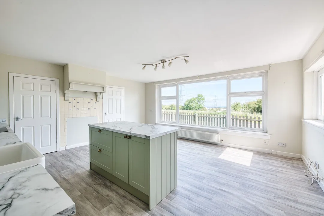https://mr0.homeflow-assets.co.uk/files/photo/image/47755/3037/_x_/DSC_9838_HDR-30.jpg
