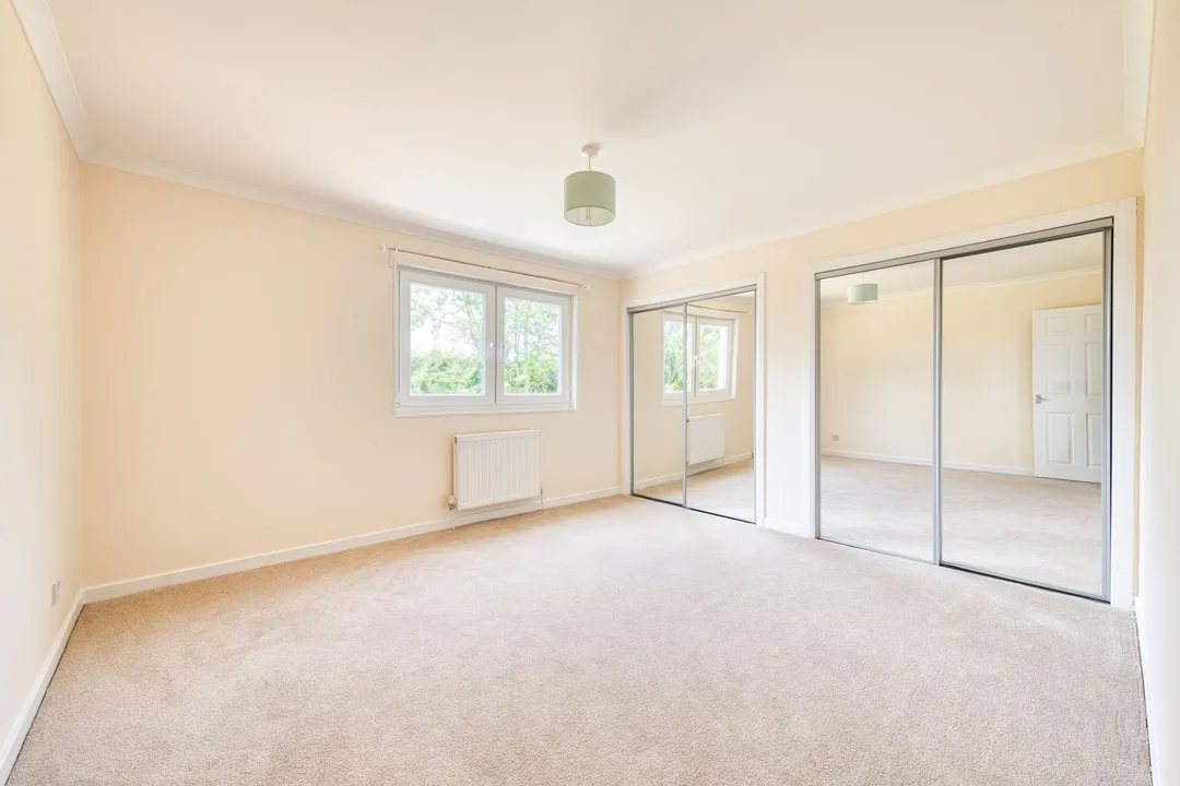 https://mr0.homeflow-assets.co.uk/files/photo/image/47755/3045/_x_/DSC_9648_HDR-6.jpg