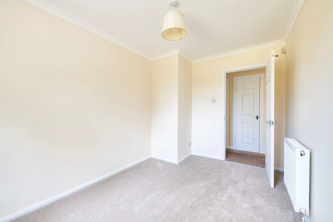 https://mr0.homeflow-assets.co.uk/files/photo/image/47755/3053/_x_/DSC_9703_HDR-14.jpg