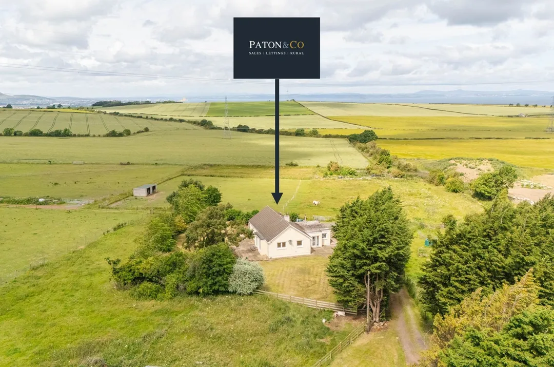 https://mr0.homeflow-assets.co.uk/files/photo/image/47755/3062/_x_/Arrow5.jpg