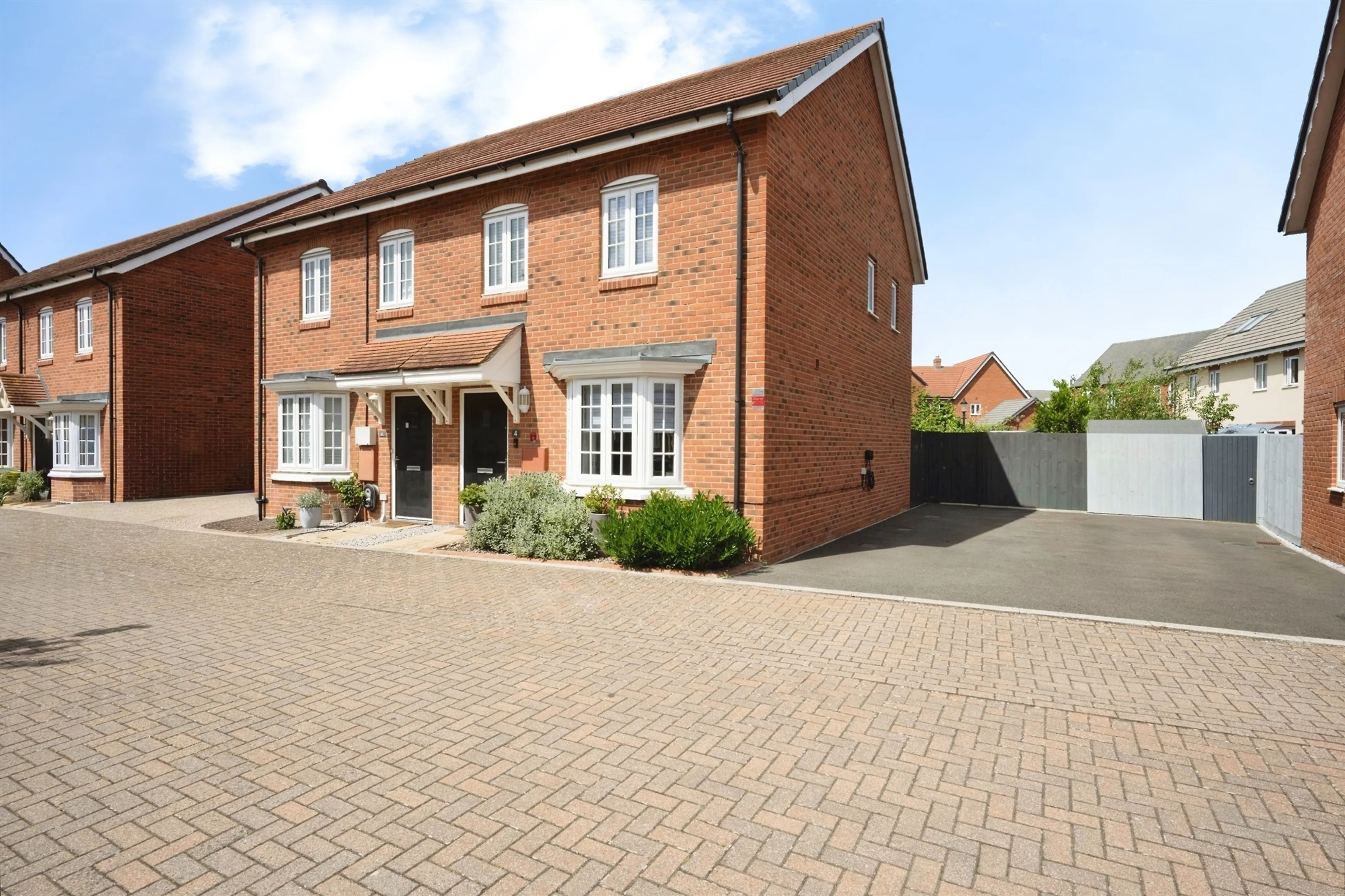 Property photo 0