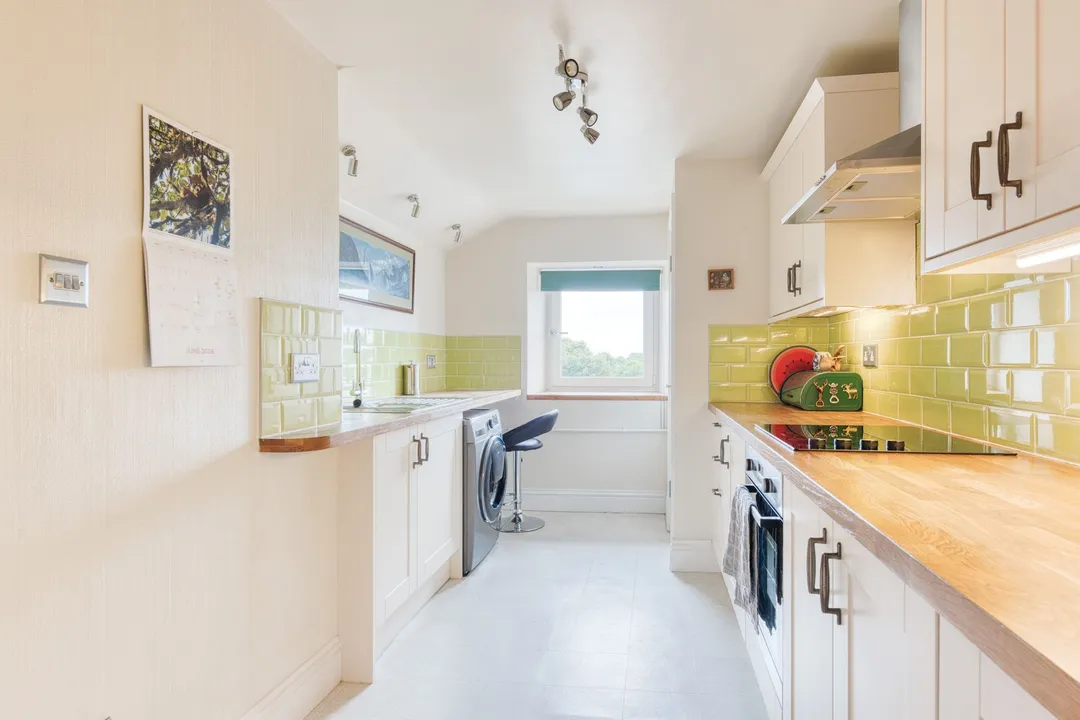 https://mr0.homeflow-assets.co.uk/files/photo/image/47755/4220/_x_/DSC_8026_HDR-29.jpg