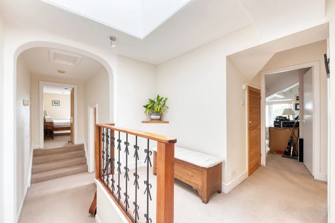 https://mr0.homeflow-assets.co.uk/files/photo/image/47755/4228/_x_/DSC_7986_HDR-23.jpg