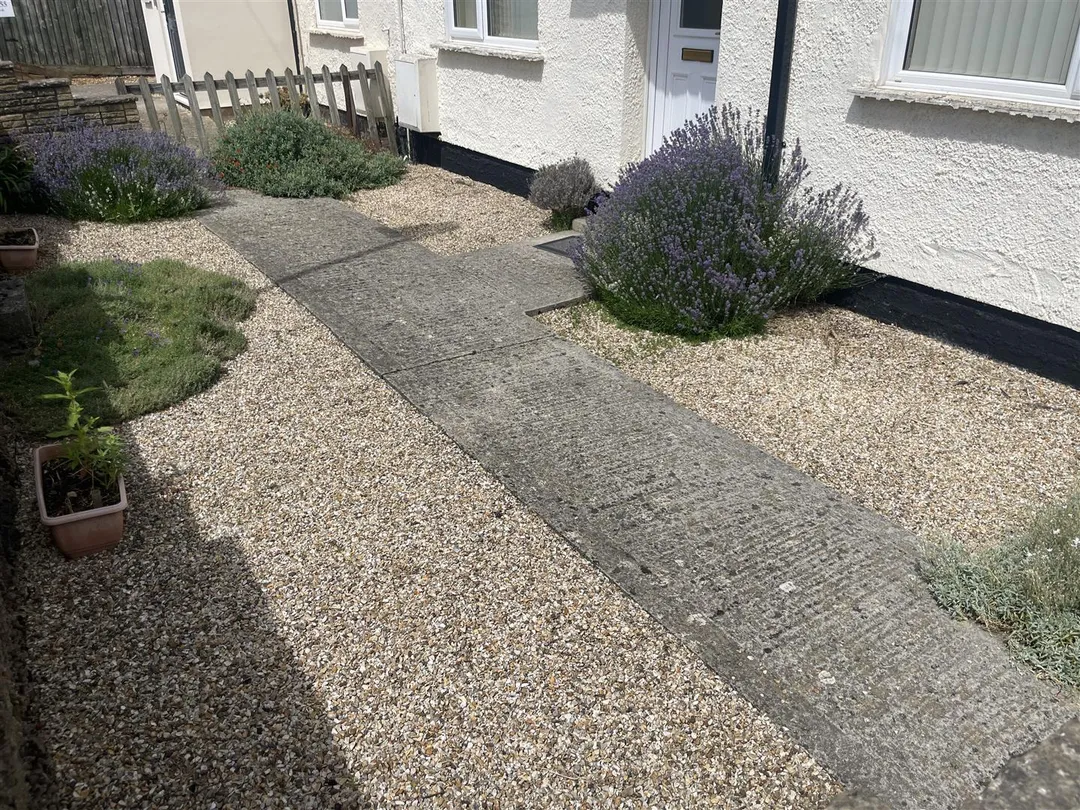https://mr0.homeflow-assets.co.uk/files/photo/image/47755/7349/_x_/ltovSzzhgUmXY01zFO32ew.jpg