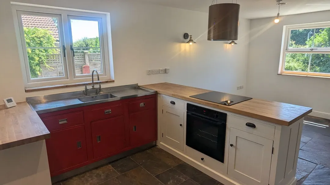 https://mr0.homeflow-assets.co.uk/files/photo/image/47755/8444/_x_/58076025.jpg