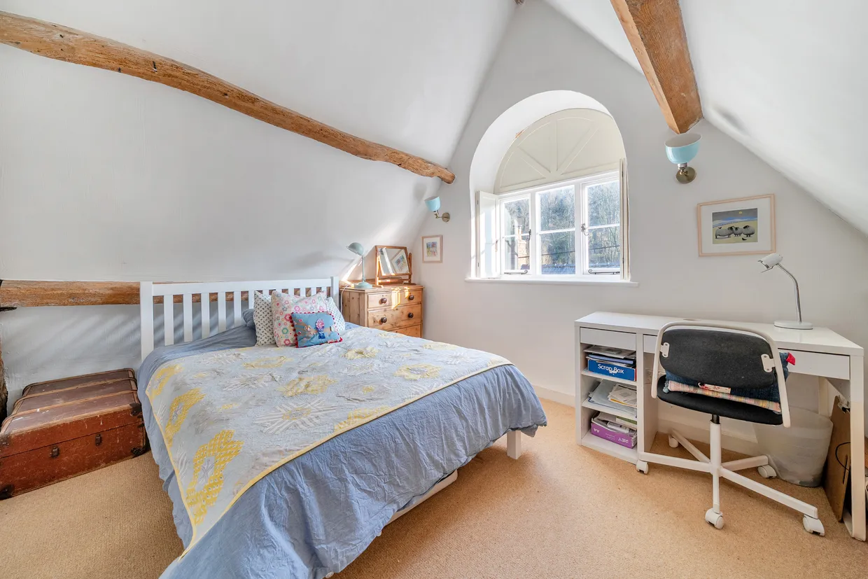 High Street, Chalford, GL6 photo 17