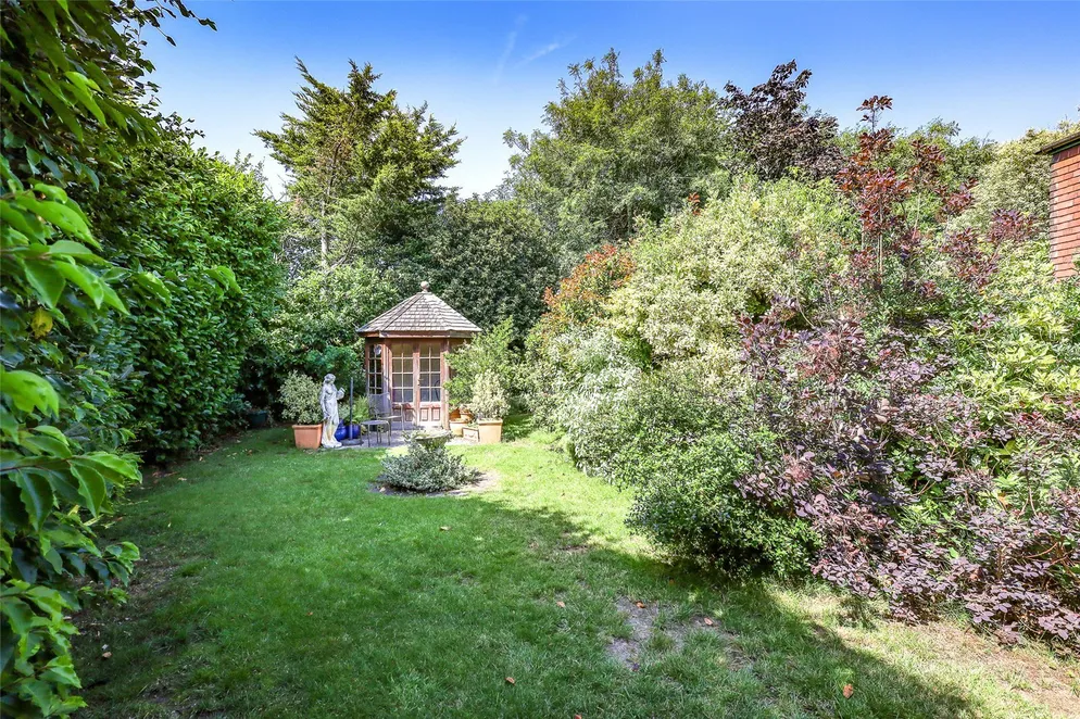 Property carousel item 27