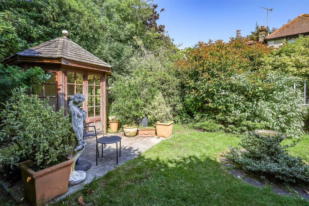 Property carousel item 33