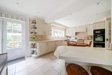 Star Hill Drive, Churt, Farnham, GU10 photo 4