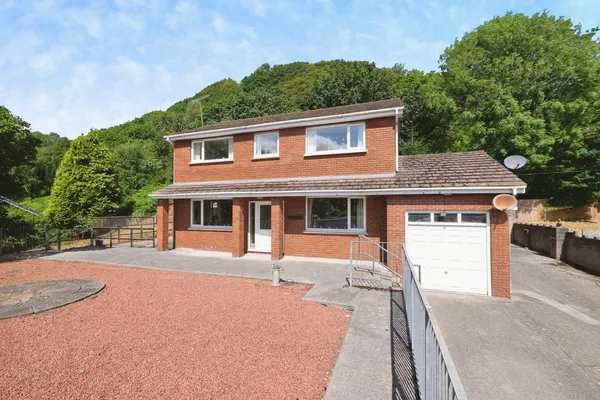 Hill View, Jersey Marine, Neath, Neat...