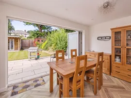 Bramley Close, Waterlooville thumb 3