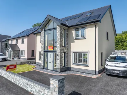 Bronwydd Road, Carmarthen , SA31