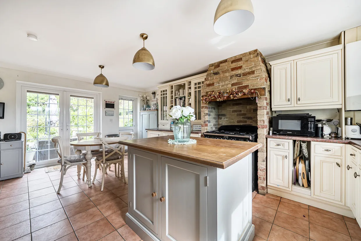 Sun Lane, Alresford, SO24 photo 2