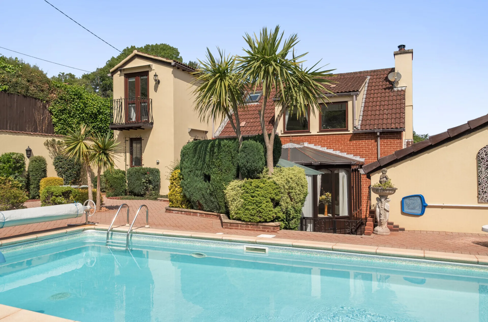 Property photo top 1