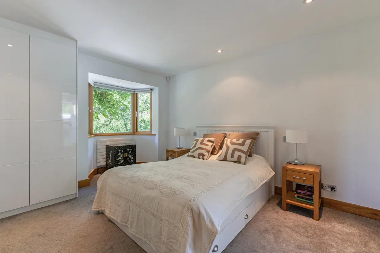 St. Anns Hill Road, Chertsey, KT16 photo 13