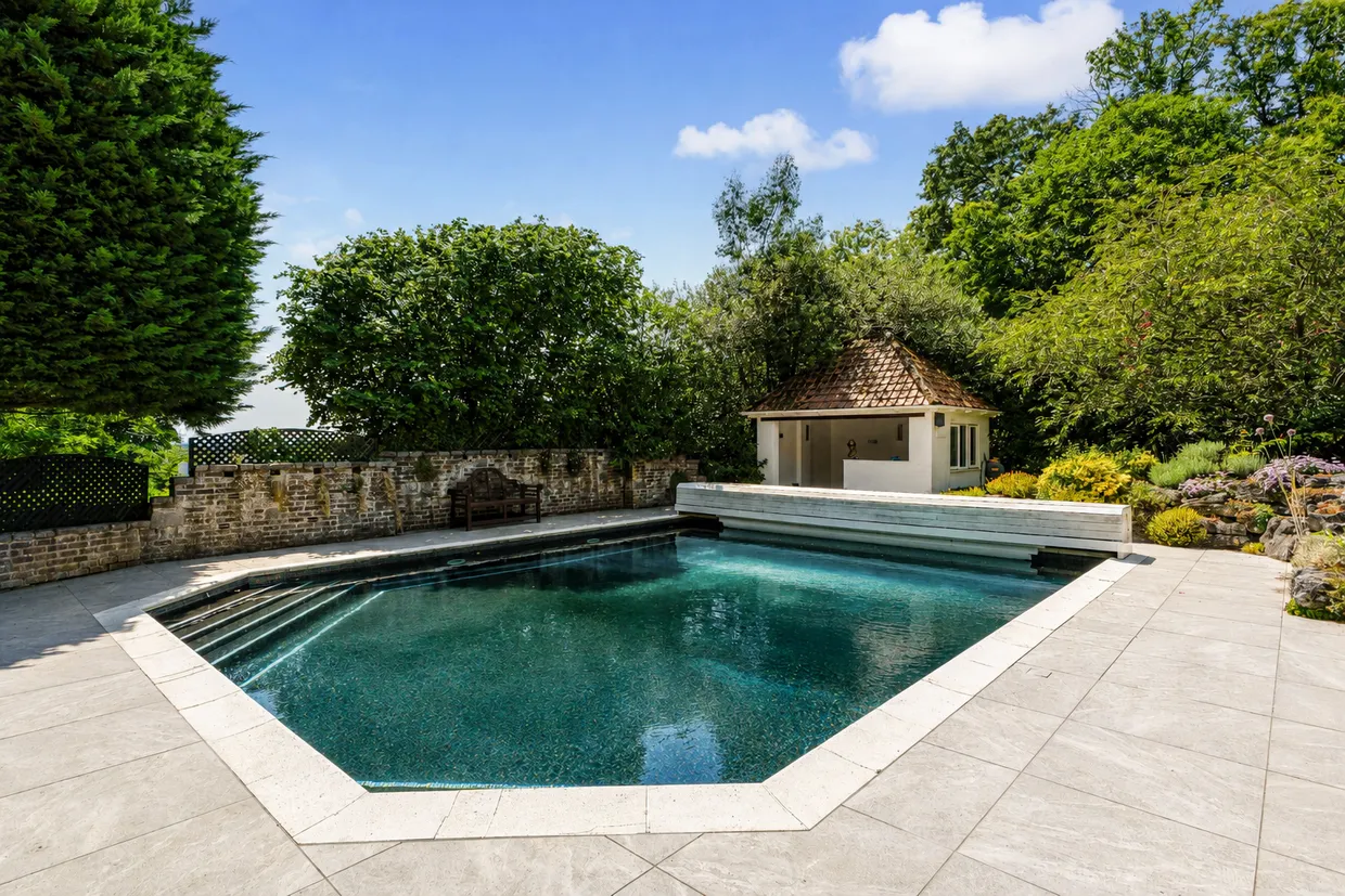 St. Anns Hill Road, Chertsey, KT16 photo 15