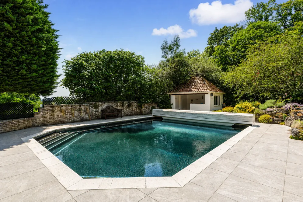 St. Anns Hill Road, Chertsey, KT16 photo 15